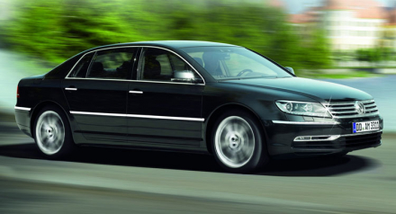 Volkswagen-Phaeton-0.jpg