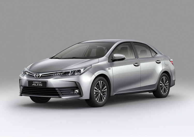 Toyota Corolla Altis 2017 có giá từ 702 triệu đồng tại Việt Nam