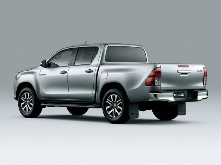 Toyota tiếp tục bán xe Hilux ở Nhật