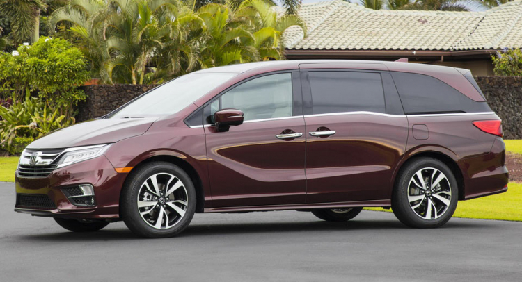 Mỹ: Honda Odyssey an toàn hơn Kia Sedona