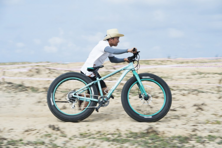 SUVenture Extreme – hành trình của Mercedes Benz, con vắt, và thói lười vận động của người Việt SUVenture Extreme – hành trình của Mercedes Benz, con vắt, và thói lười vận động của người Việt