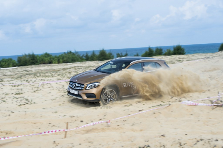 SUVenture Extreme – hành trình của Mercedes Benz, con vắt, và thói lười vận động của người Việt SUVenture Extreme – hành trình của Mercedes Benz, con vắt, và thói lười vận động của người Việt