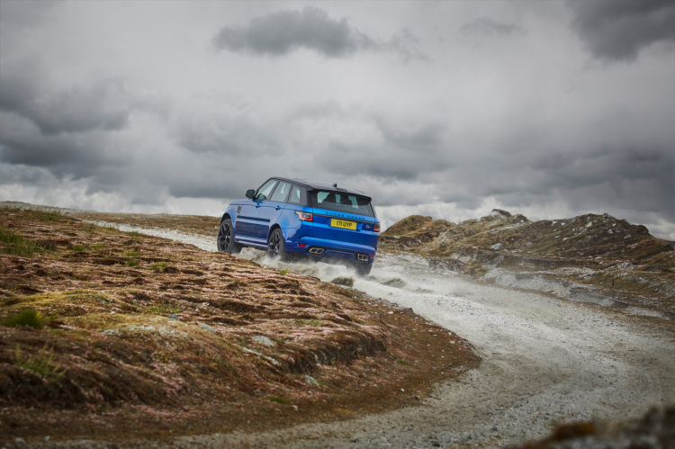 Ra mắt Range Rover Sport SVR 2018