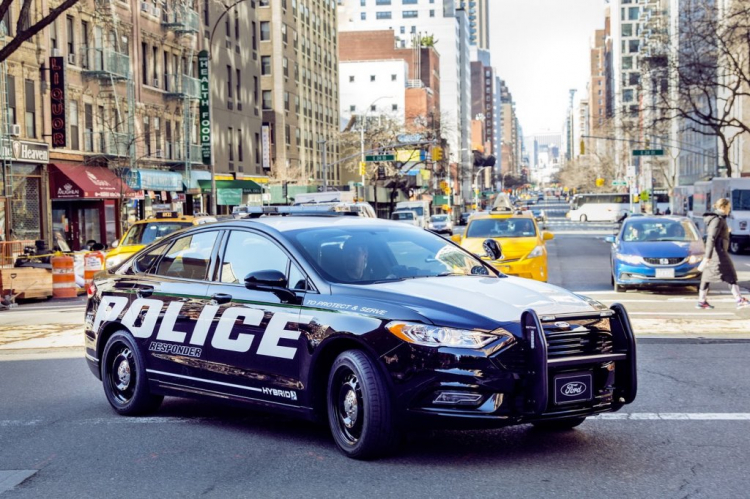 Mỹ thử nghiệm xe cảnh sát của Ford