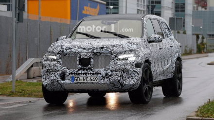 2019-mercedes-gls-spy-photo (1).jpg