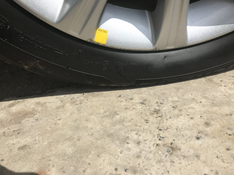 [Tư vấn] Lốp xe bị cấn lề có cần thay