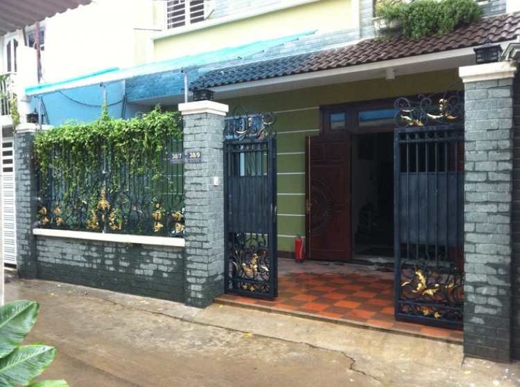 Nhờ hỗ trợ: Nhà xe như thế này, xe em có vào được không ? Nhờ hỗ trợ: Nhà xe như thế này, xe em có vào được không ?