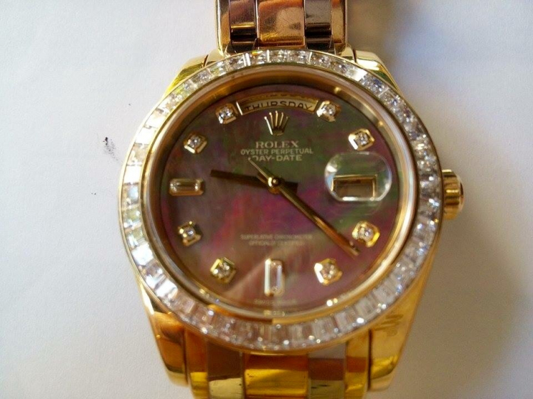 Đồng hồ hiệu giá ko tưởng Raymond Weil tourbillon Đồng hồ hiệu giá ko tưởng Raymond Weil tourbillon