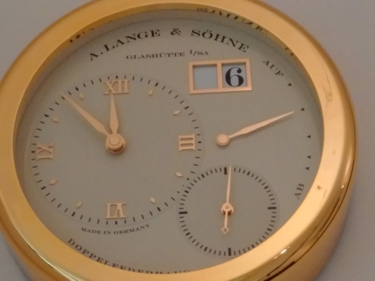 Đồng hồ hiệu giá ko tưởng Raymond Weil tourbillon Đồng hồ hiệu giá ko tưởng Raymond Weil tourbillon