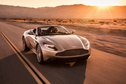 2018-aston-martin-db11-volante-1.jpg