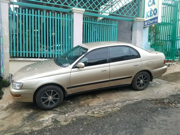 Toyota Corona 1992 - 1996 mắt híp đít bồng (Na béo ) Toyota Corona 1992 - 1996 mắt híp đít bồng (Na béo )