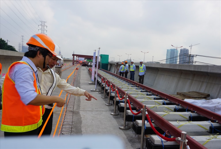 Metro số 1 Đứng Hình ???