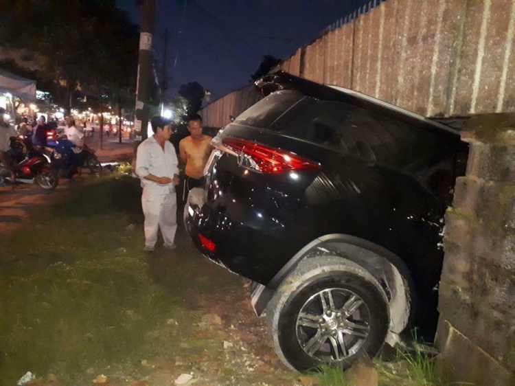 Fortuner xe mua buổi sáng, chiều test va chạm !