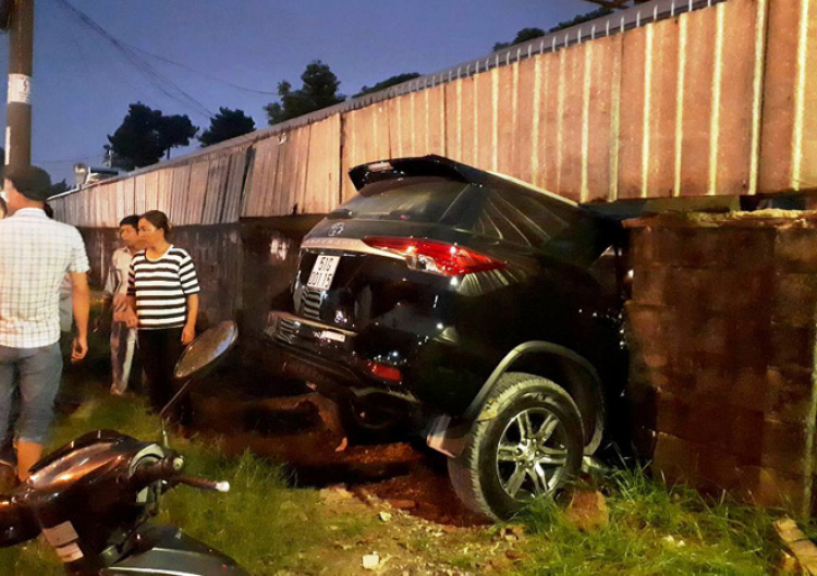 Fortuner xe mua buổi sáng, chiều test va chạm !