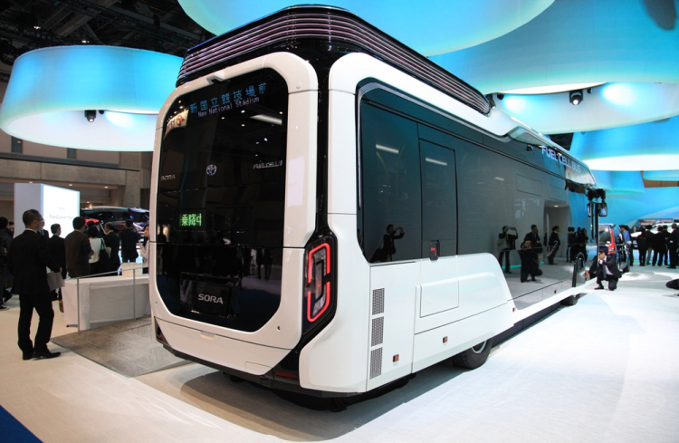 [TMS 2017] Toyota ra mắt Sora - xe buýt chạy pin nhiên liệu hydro có tầm hoạt động 200 km