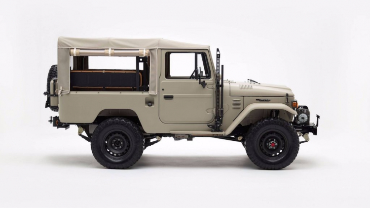 Toyota FJ43 Land Cruiser Signature Edition, chỉ 25 chiếc được sản xuất; giá tới 200.000 USD