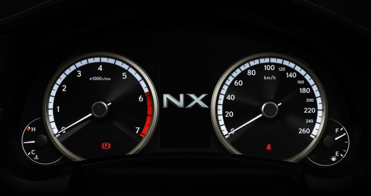 Lexus NX 300 2018 có giá từ 2,4 tỷ đồng tại Việt Nam