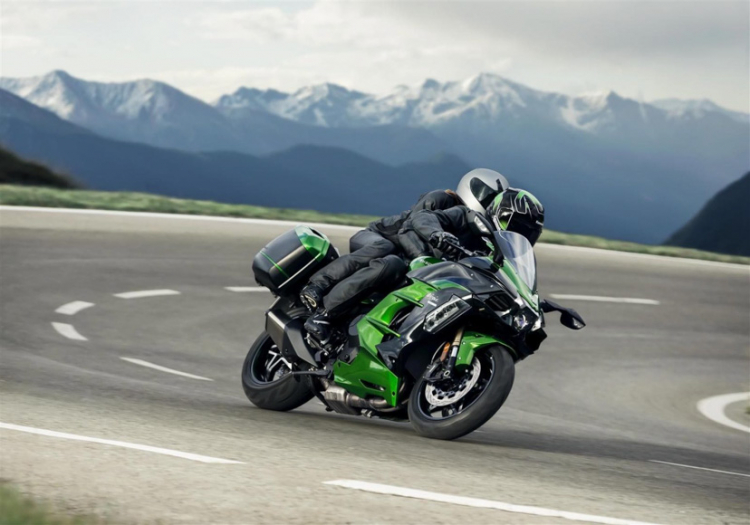 Kawasaki Ninja H2 SX 2018: chiếc sport-touring sử dụng động cơ siêu nạp, công suất 201 mã lực