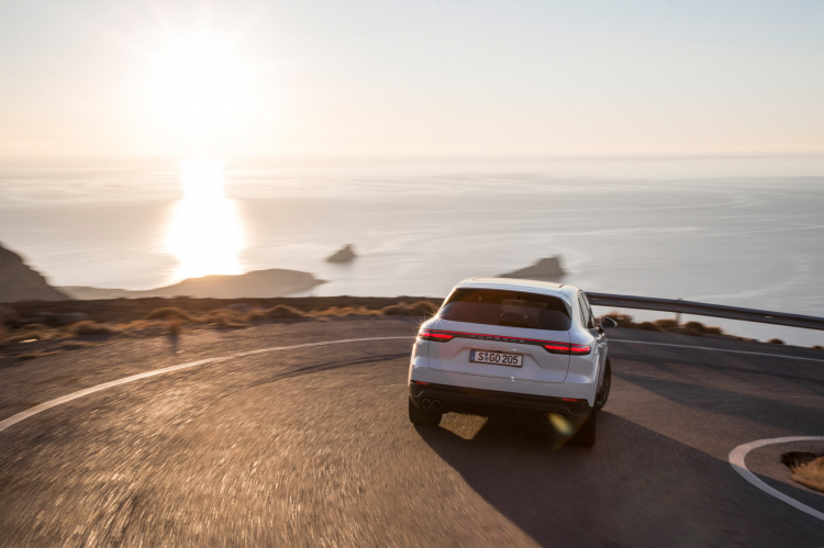 Trải nghiệm Porsche Cayenne thế hệ thứ 3 tại đảo Crete - Hy Lạp