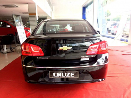 Normal-2017-Chevrolet-Cruze-LTZ-20161201012151994.jpg