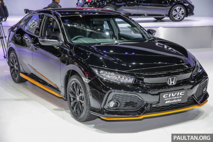 Honda CR-V 2018 ra mắt Việt Nam; 5+2 chỗ, 1.5L VTEC Turbo 188 mã lực; giá dưới 1,1 tỷ Honda CR-V 2018 ra mắt Việt Nam; 5+2 chỗ, 1.5L VTEC Turbo 188 mã lực; giá dưới 1,1 tỷ