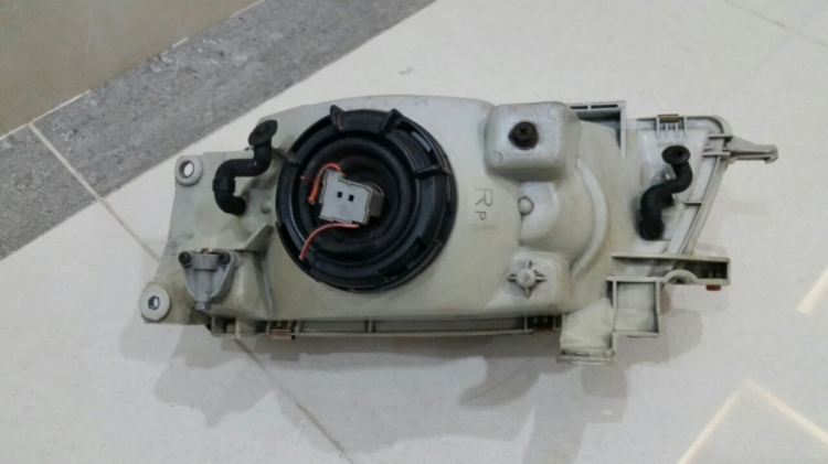 Toyota Corona 1992 - 1996 mắt híp đít bồng (Na béo ) Toyota Corona 1992 - 1996 mắt híp đít bồng (Na béo )