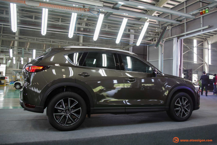 Mazda CX-5 2018 chính thức ra mắt; có GVC cho 3 phiên bản; giá từ 879 triệu