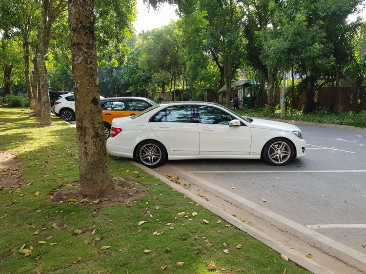 Mercedes C300 W204 buổi sáng khởi động hơi rung Mercedes C300 W204 buổi sáng khởi động hơi rung