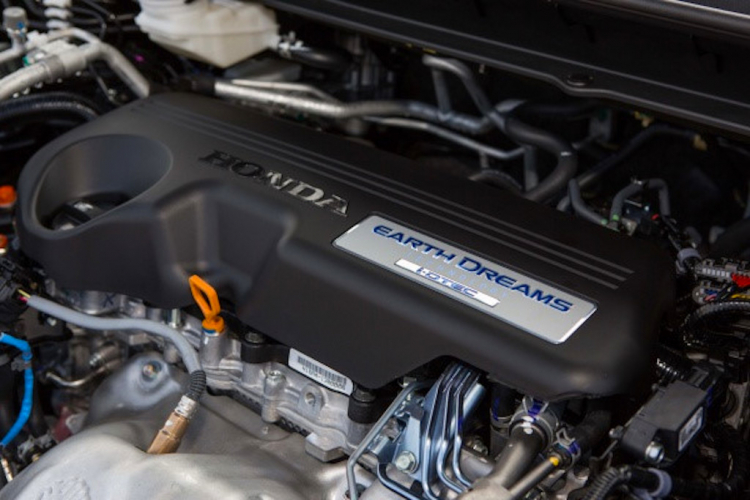 Honda CR-V 2018 1.5L TURBO và Mazda CX-5 2.5L SkyActiv-G; các bác chọn động cơ nào?