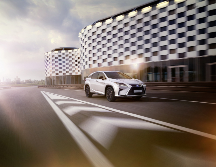 Lexus giới thiệu RX phiên bản Sport mới tại Châu Âu
