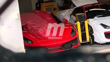 2018-ferrari-488-gto-spy-photo (1).jpg