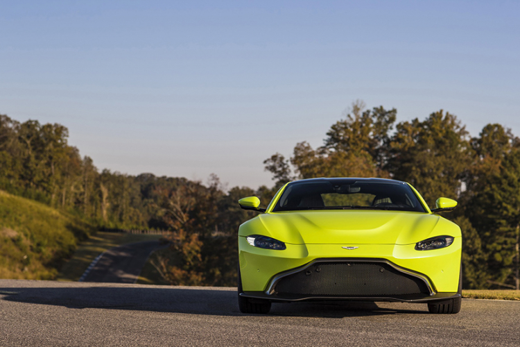 Aston Martin Vantage thế hệ mới ra mắt: ngoại hình siêu xe kết hợp động cơ AMG