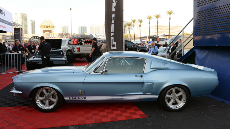 Mustang Shelby GT500 1967 tân trang lại được bán với giá 219.000 USD