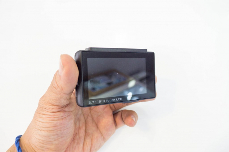Thanh lý camera hành trình HP F800X wifi và van cảm biến áp suất lốp
