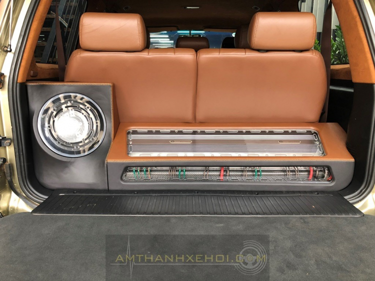 Độ âm thanh cho Toyota Land Cruiser