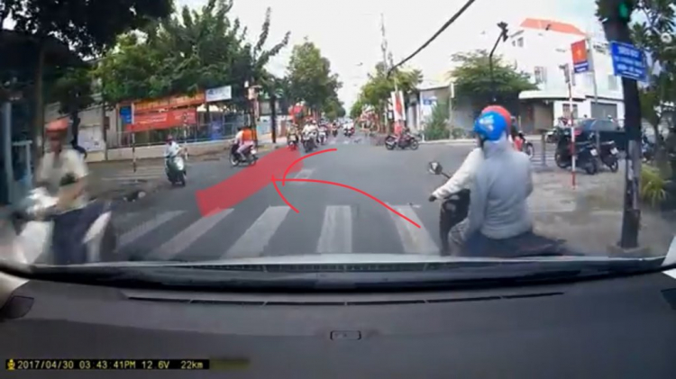 [Camera Hành Trình] Lại là Ninja tạt đầu xe hơi để quẹo trái và cái kết !