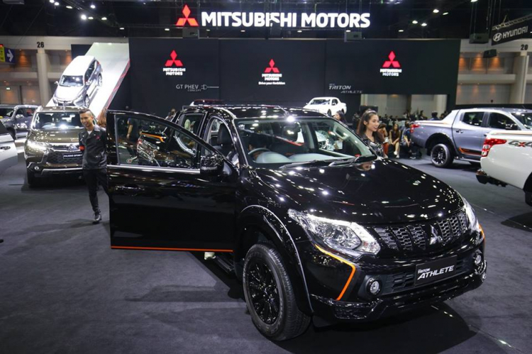 Mitsubishi Triton Athlete ra mắt tại Thái Lan