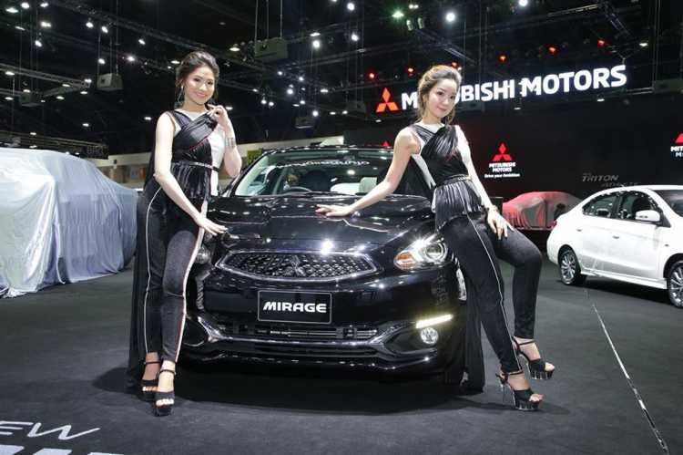 Mitsubishi Triton Athlete ra mắt tại Thái Lan