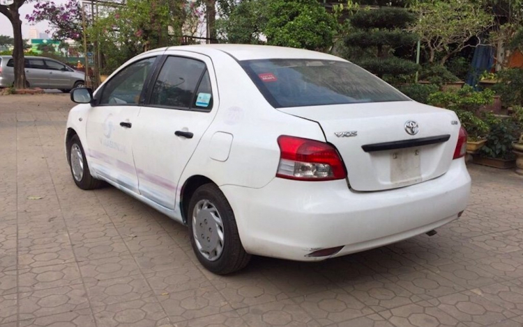 Có nên mua Toyota Vios taxi hoàn lương về chạy Grab hay Uber không các bác?