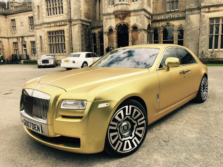 Rolls-Royce Ghost mạ vàng đươc rao bán đổi lấy bitcoin