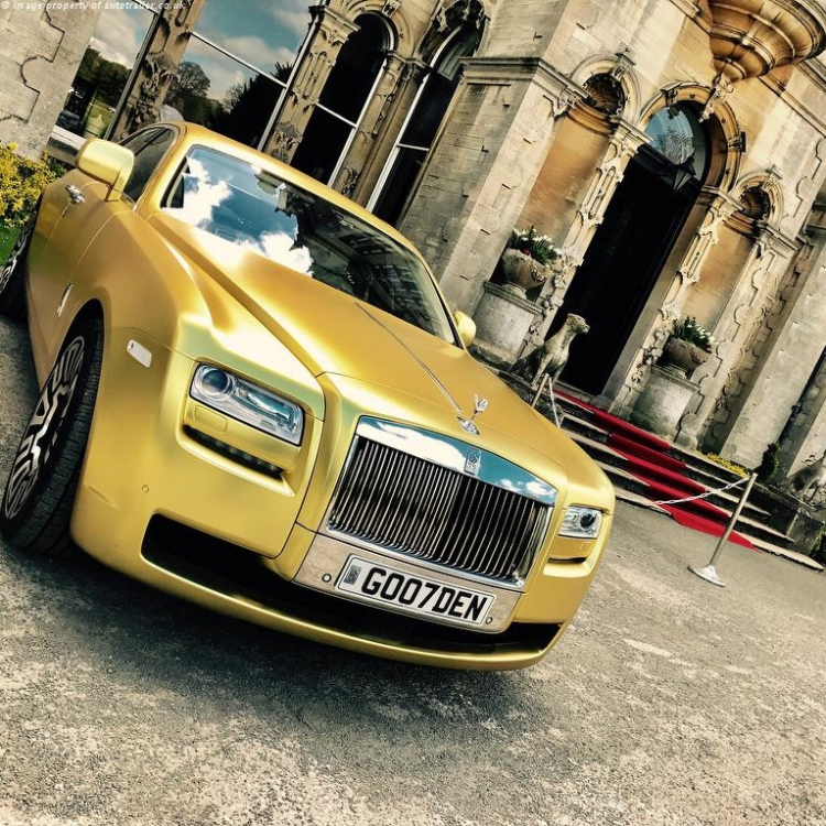 Rolls-Royce Ghost mạ vàng đươc rao bán đổi lấy bitcoin