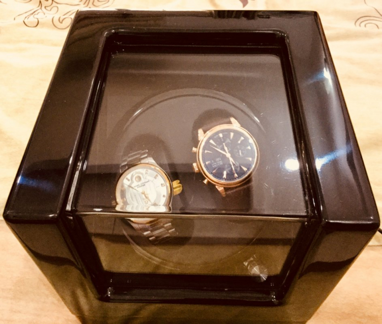 Đồng hồ Frederique Constant Đồng hồ Frederique Constant