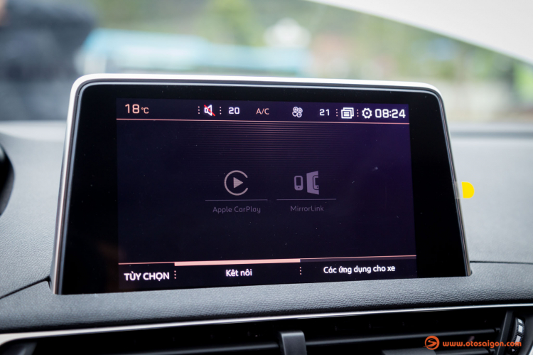 OtoSaigon-Peugeot-5008-danh-gia-Apple-CarPlay-1.jpg