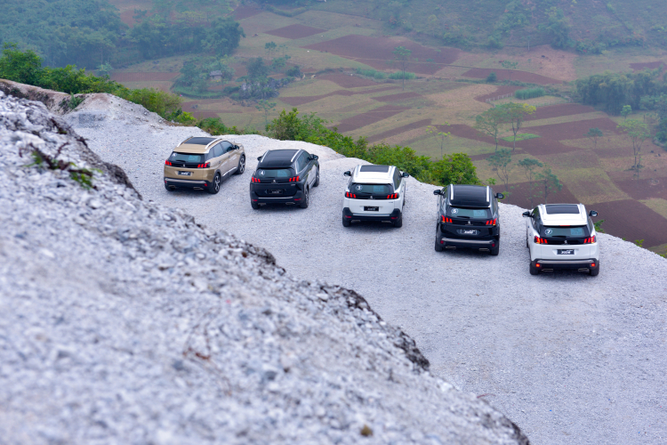OtoSaigon-Peugeot-3008-5008-Facebook-2.jpg