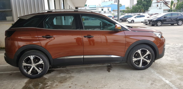 Peugeot 5008 giá 1,450 tỷ, xơi được không? Peugeot 5008 giá 1,450 tỷ, xơi được không?