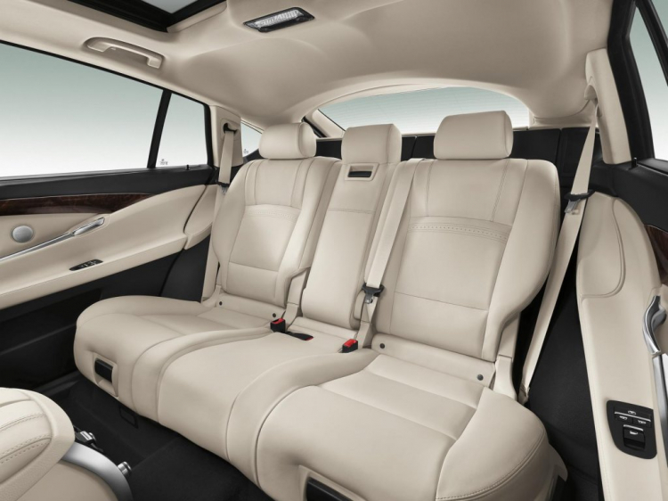 Peugeot 5008 giá 1,450 tỷ, xơi được không? Peugeot 5008 giá 1,450 tỷ, xơi được không?