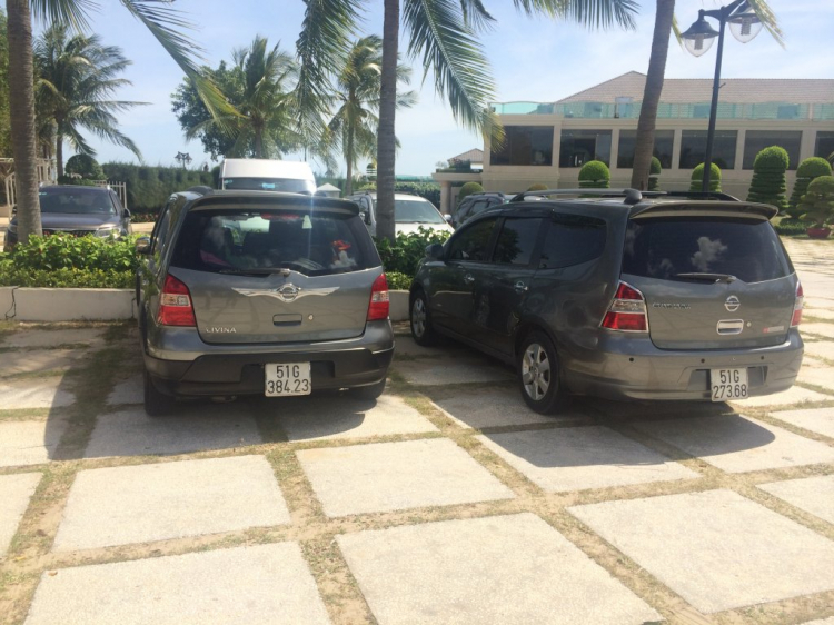 Tìm ace chơi xe Nissan Grand Livina