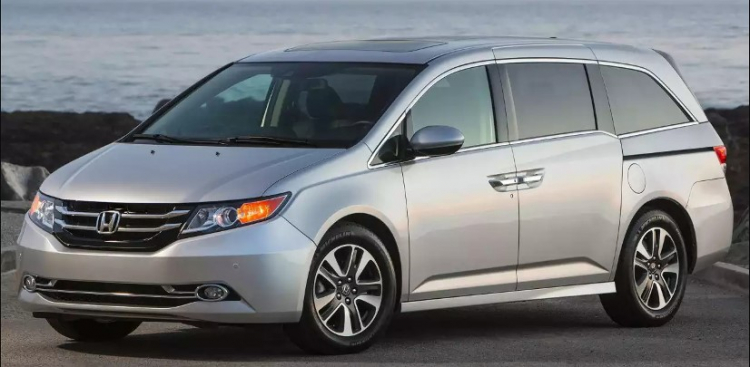 Gương chiếu hậu lỗi,  Honda Việt Nam triệu hồi 2 dòng Accord và Odyssey nhập Thái