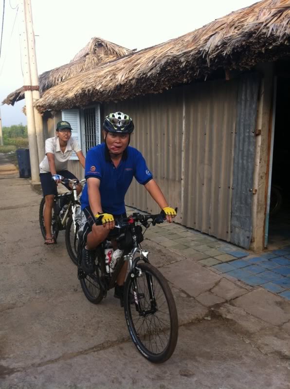 Vượt lên chính mình_ Tập IV_ MTB đổ bộ Vũng Tàu! ( Hình ảnh từ trang 20..) Vượt lên chính mình_ Tập IV_ MTB đổ bộ Vũng Tàu! ( Hình ảnh từ trang 20..)