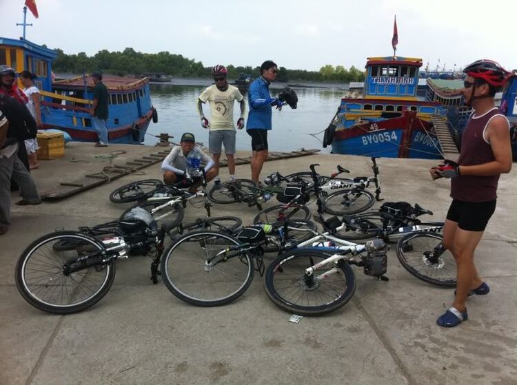 Vượt lên chính mình_ Tập IV_ MTB đổ bộ Vũng Tàu! ( Hình ảnh từ trang 20..) Vượt lên chính mình_ Tập IV_ MTB đổ bộ Vũng Tàu! ( Hình ảnh từ trang 20..)